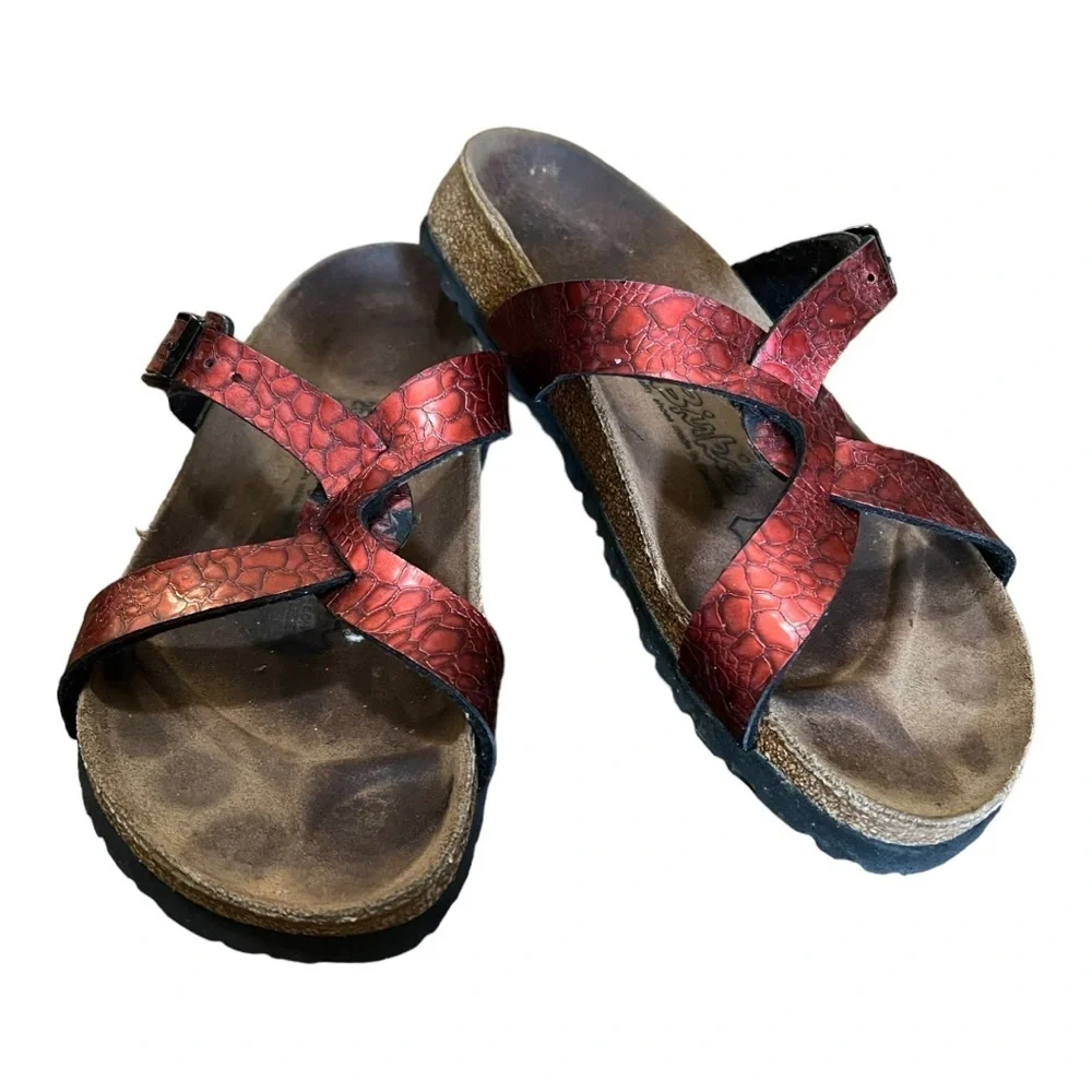 Birki’s Red Embossed Reptile Print Sandals Size 39 (L8 / M6)